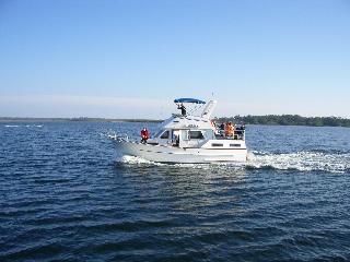 Mit der Yacht über den Gipssland Lake